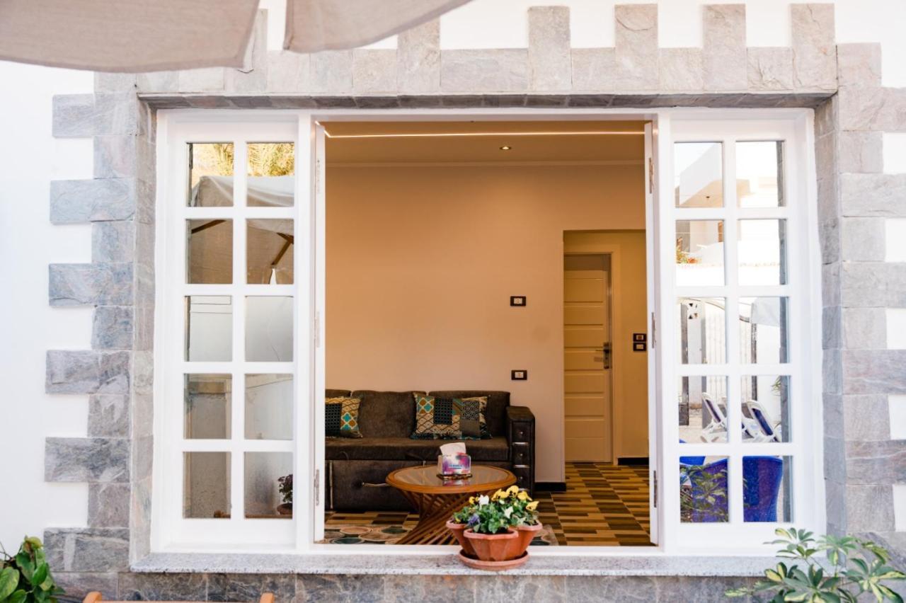 Apartment Golden Life Apartments, New With Pool Access *