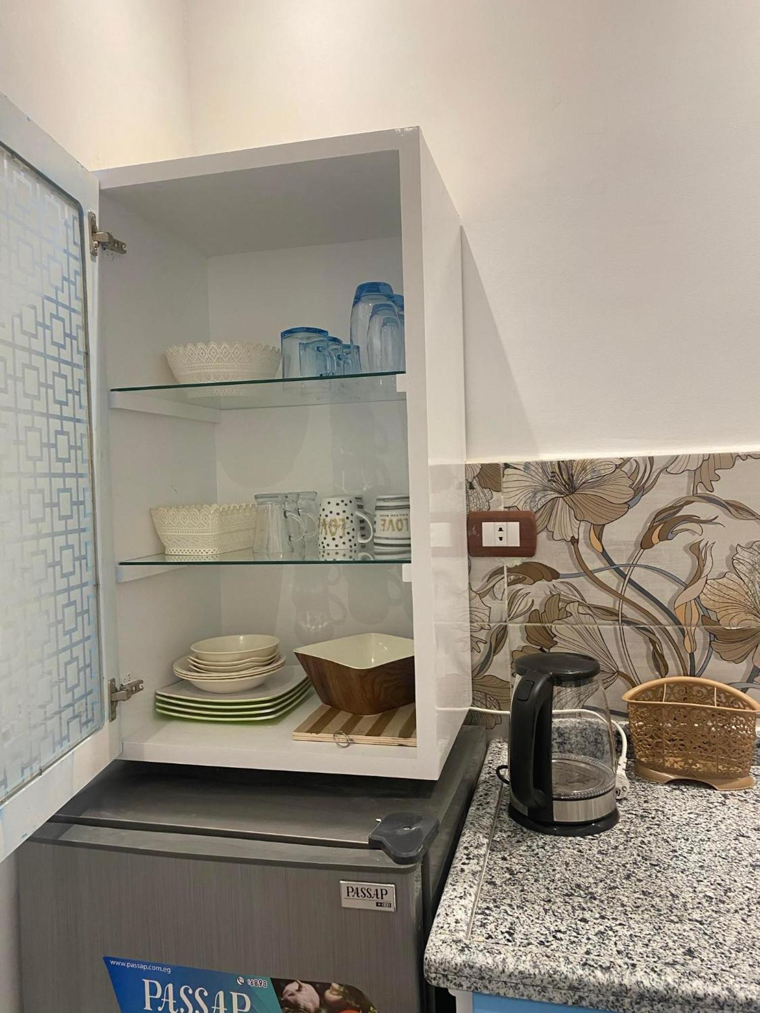 Golden Life Apartments, New With Pool Access Luxor