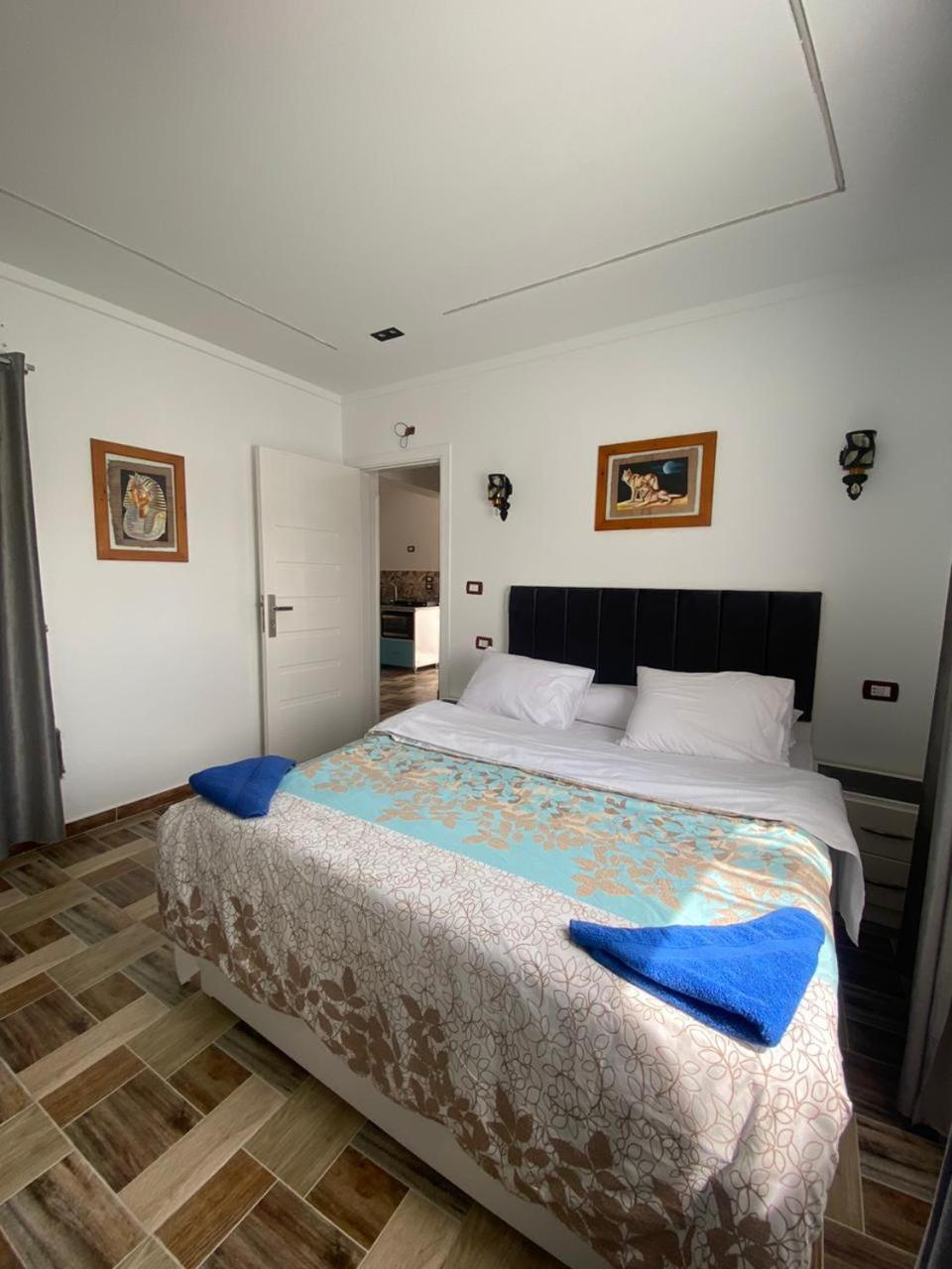 Golden Life Apartments, New With Pool Access Luxor