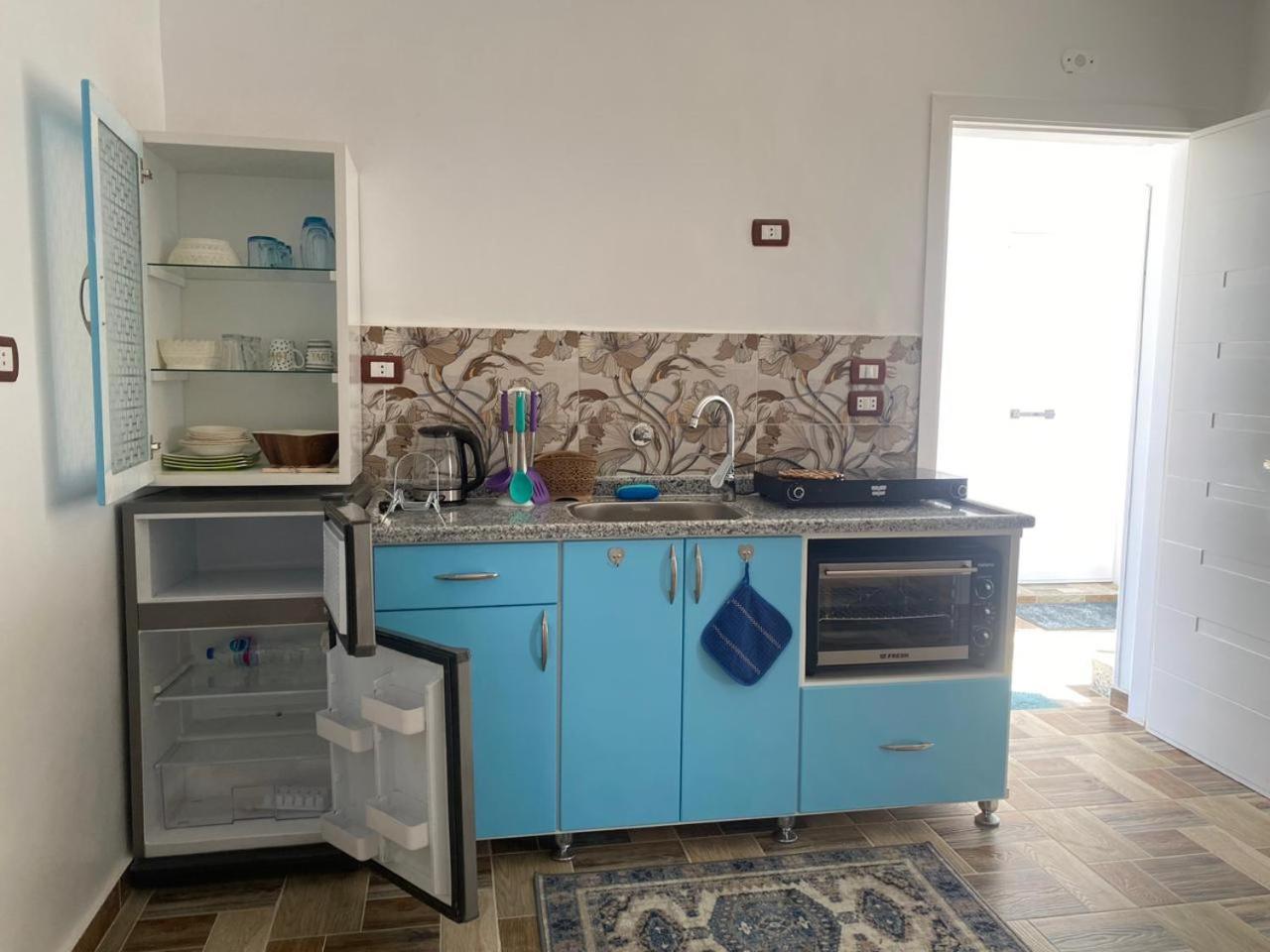 Golden Life Apartments, New With Pool Access * Luxor