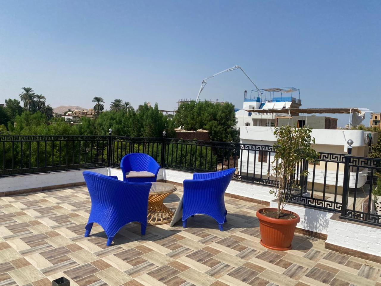 Golden Life Apartments, New With Pool Access