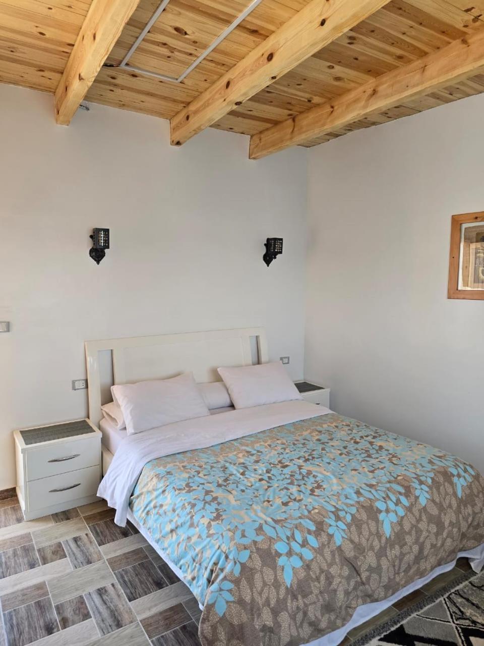 Golden Life Apartments, New With Pool Access